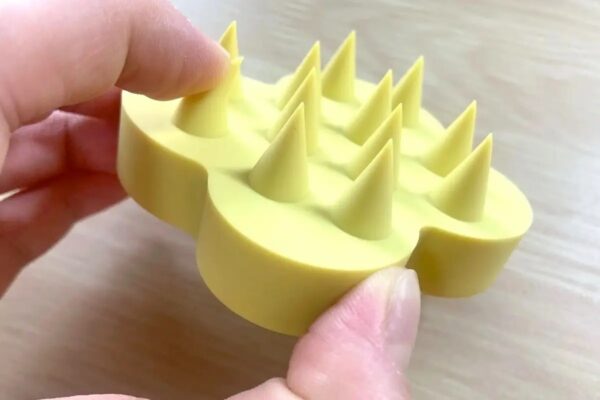 uka 舒活頭皮按摩刷 (中硬) 涉谷黃 (Limited Edition) - Image 9